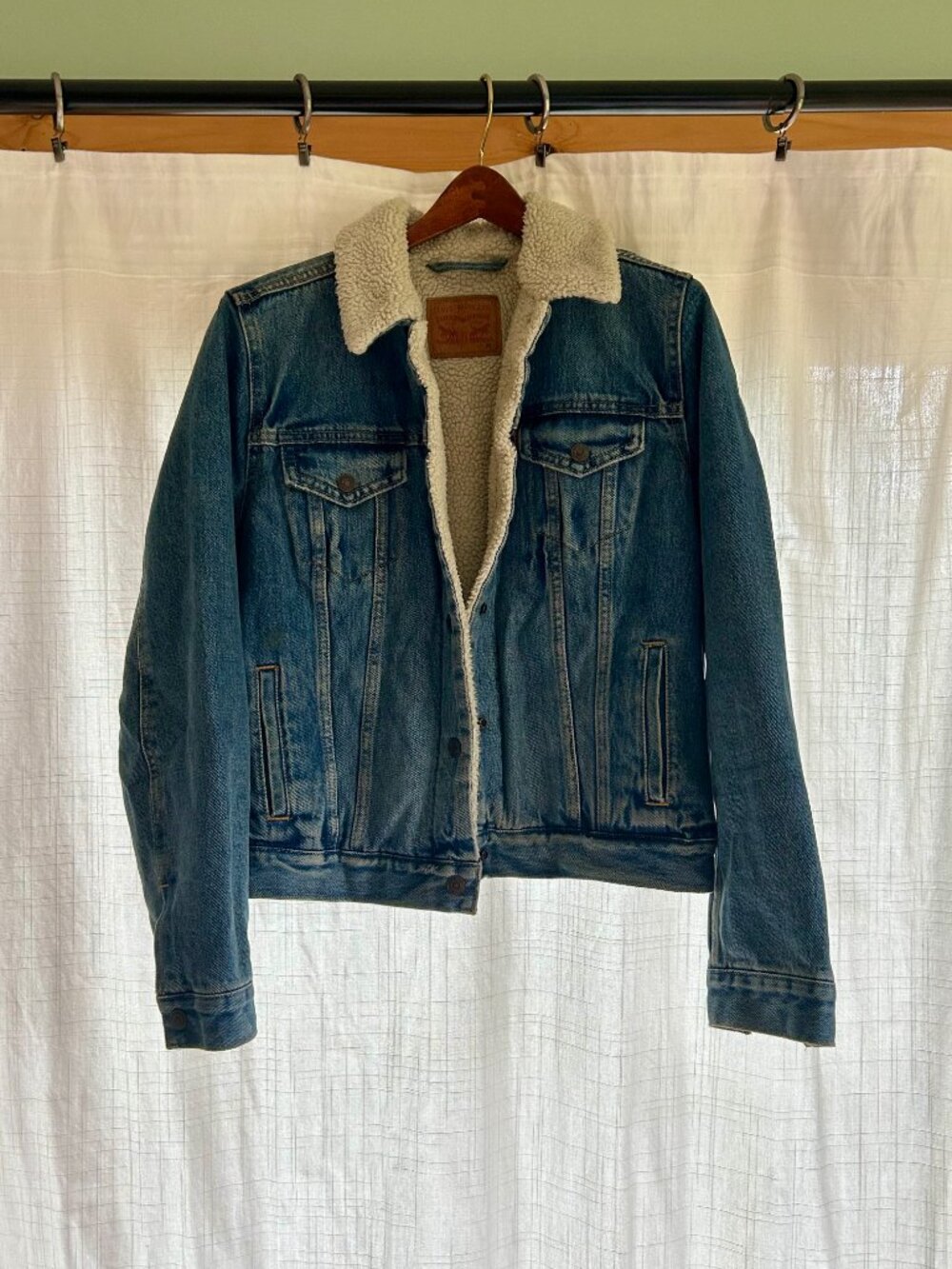 Levi’s Sherpa Trucker Denim Jacket – Medium